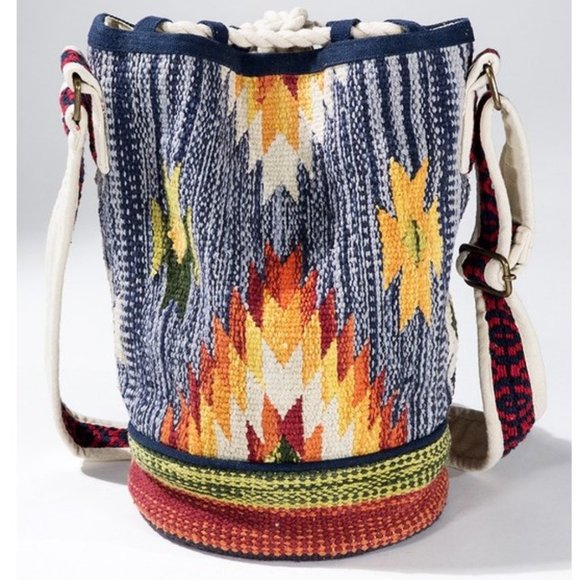 Bucket Shoulder Bag - Boho Ethnic Inspired Navajo Pattern - Handwoven Cotton - Picture 4 of 9